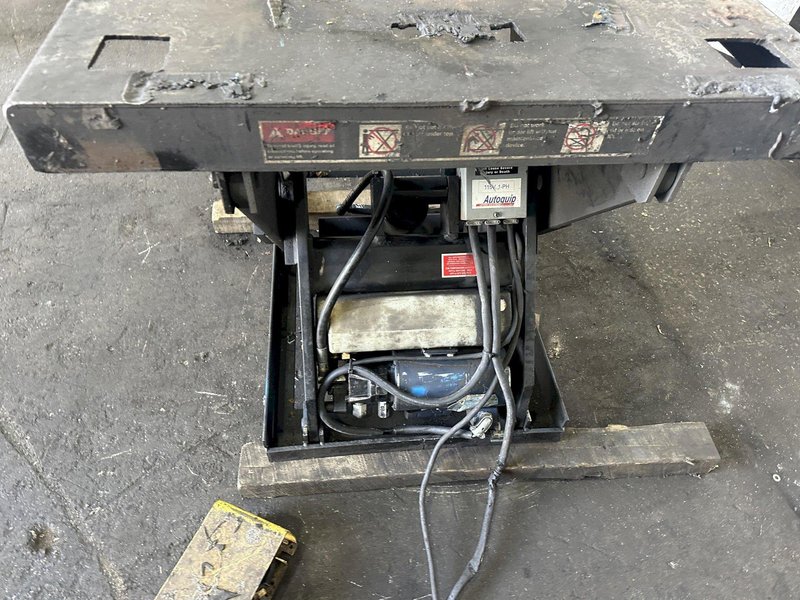 2500 LBS AUTOQUIP HYDRAULIC SCISSOR LIFT TABLE: STOCK #77708