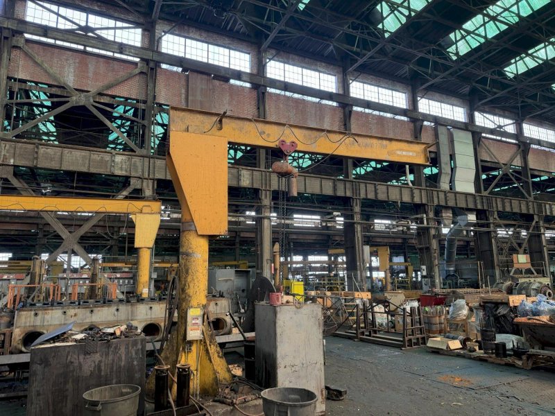 2 TON X 10' JIB CRANE W/ C&amp;M HOIST: YOBRO #26101