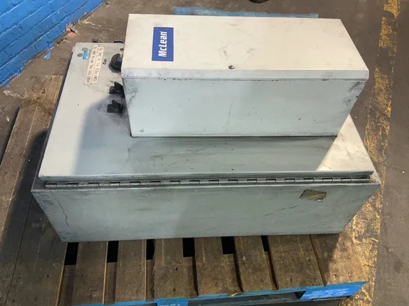 Mclean Control Cabinet W/air Conditioner - Cr23216g002
