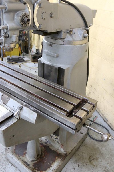 3 HP ACER VERTICAL RAM TYPE KNEE MILL: STOCK #70647