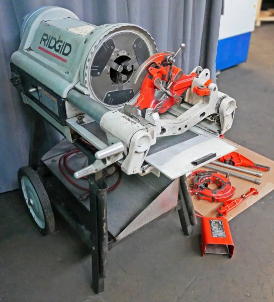 RIDGID 1224 Pipe Threader - Heavy-Duty Self-Opening Clamp