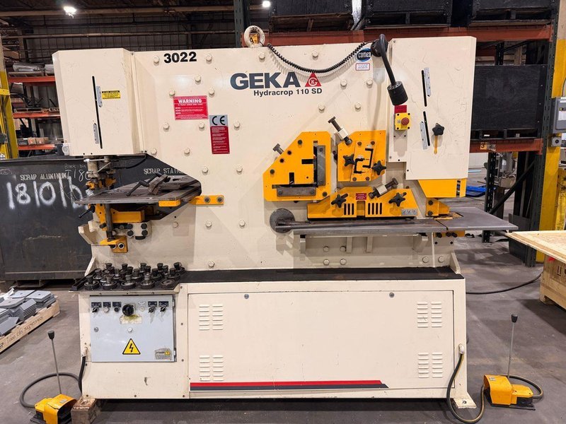 110 Ton Geka Hydracrop 110/180 SD Hydraulic CNC Ironworker, 2017 CNC feeder/positioner