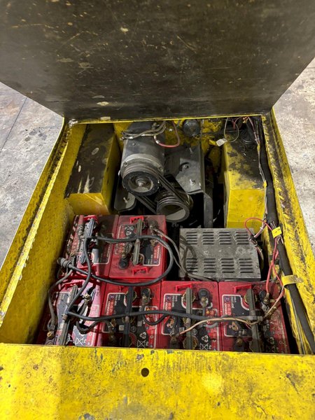 36 VOLT CUSHMAN MODEL #898361 CHASER/TUGGER CART: YOBRO #24653