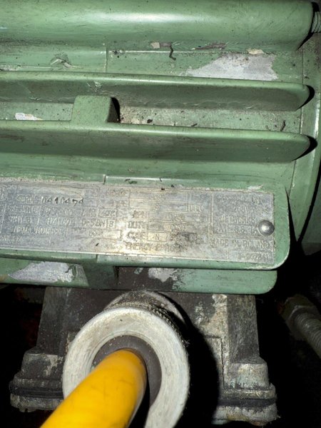 2500 LB X 12" AMERICAN MODEL 60 MOTORIZED UNCOILER. STOCK # 0883725