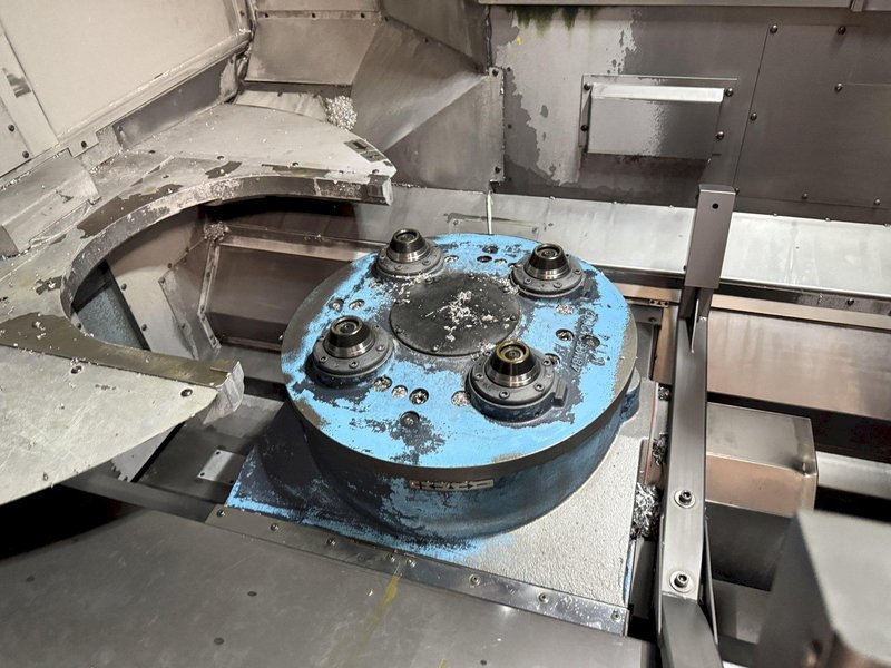 2014 Used Makino MMC2 with (3) Makino a61nx - 30 Station Pallet Pool FMS For Sale