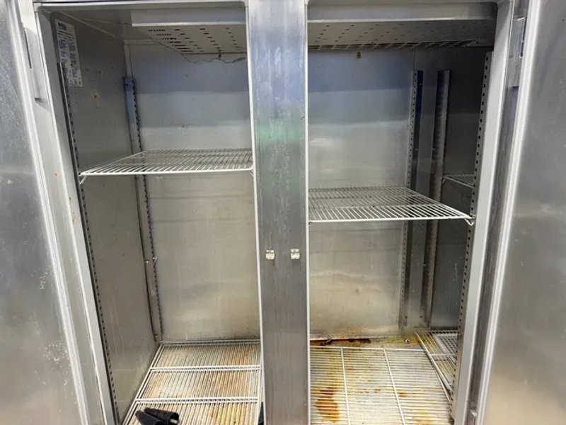 Mccall Commercial Refrigerator - 7-7070t