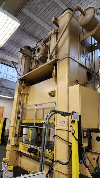 800 ton Niagara Model# SE2-800-96-60, Straight Side Mechanical Metal Stamping Press For Sale, Rebuilt 2020