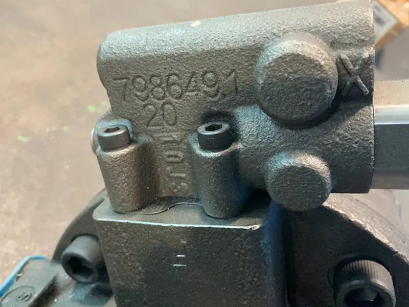 Rexroth  Axial Piston Variable Displacement Pump  - R902400305