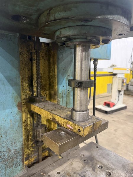 4 TON MULTIPRESS MODEL #WR37TM C-404FS1 C FRAME HYDRAULIC PRESS: YOBRO #24729