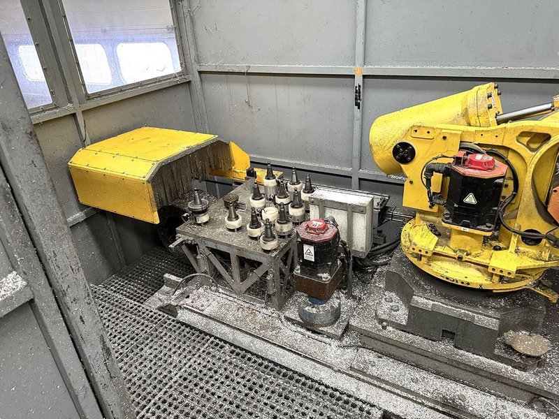 Fanuc Milling Robot - X: 10 500 / Y: 3045 / Z: 3500 mm CNC