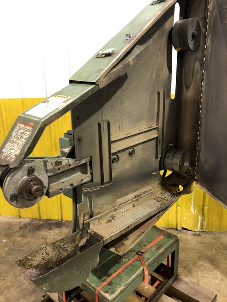 2-1/2" HAMMOND GRINDER MODEL UBG132 ABRASIVE BELT SANDER, LATHE ATTACHMENT: STOCK 17271