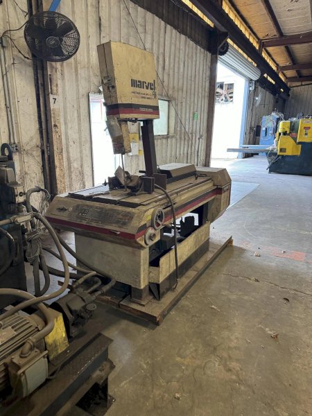 18" X 20" MARVEL SEIRIES 8 MARK II TILT FRAME VERTICAL BAND SAW STOCK# 4466