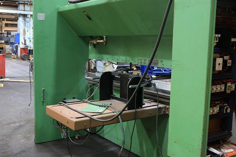 150 Ton x 10 ft LVD Hydraulic Press Brake Model 150JS10 w/ Dynabend Single Axis CNC Back Gauge