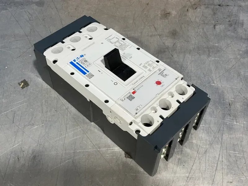 Eaton Molded Case Circuit Breaker - Pdg33p0400tfaj
