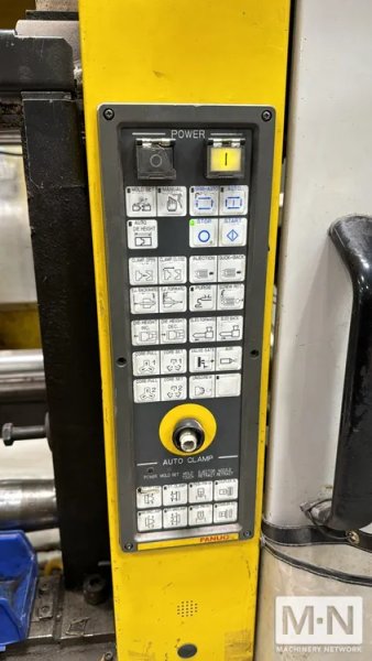 110 TON 1.6 OZ  CINCINNATI ROBOSHOT 110I-48G INJECTION MOLDING MACHINE, MFG 2000