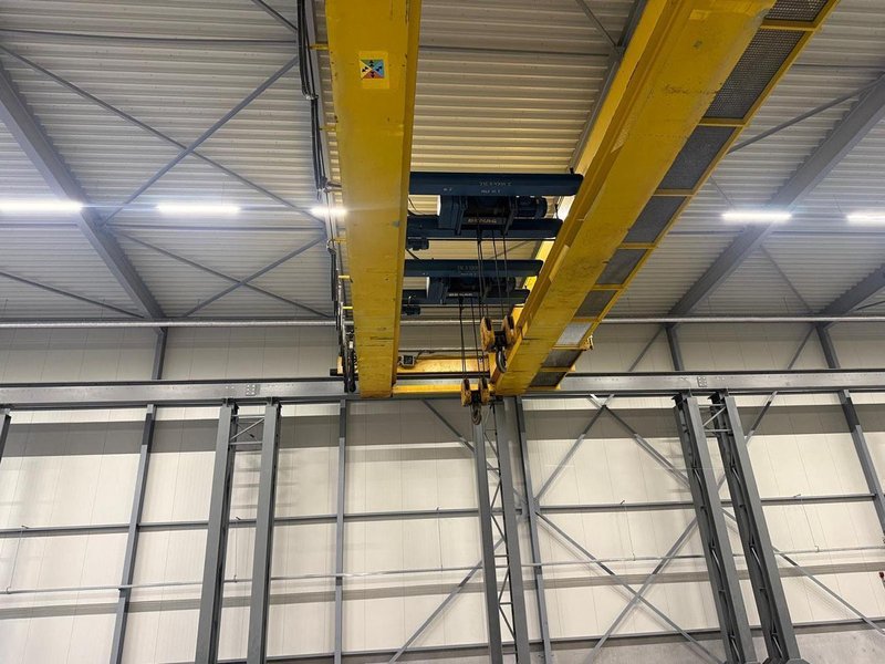 Demag - 16 + 16 ton x 22 000 mm
