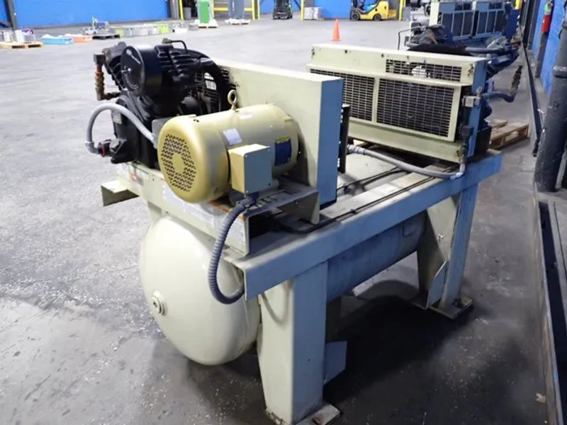 Ingersoll Rand (2) 7.5 Hp Air Compressor - 2-2475e7.5v-fp