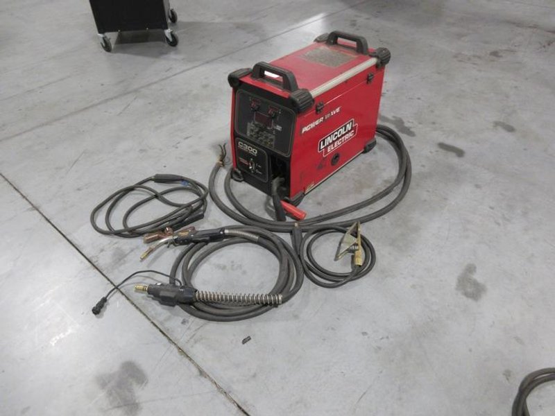 Lincoln Electric Power Wave C300 multi-process power source with an integrated wire feeder- Auction Item