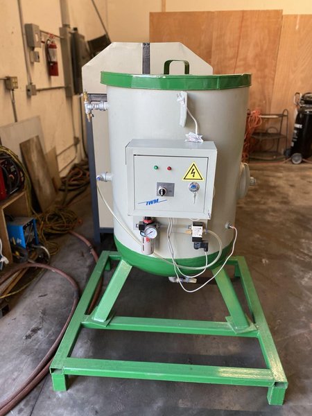3’x3′ IWM1010H CNC Waterjet, 2015 – Demo Unit only 1613 Hours