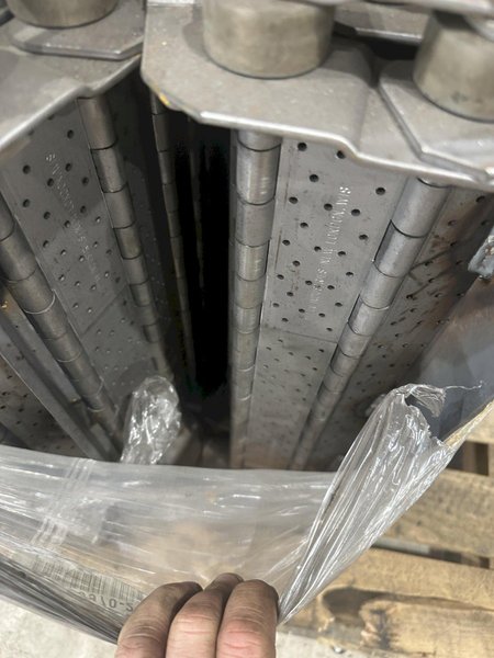 24" WIDE TITAN INDUSTRIES STEEL CONVEYOR BELT, NEW ON SKID: STOCK #21085
