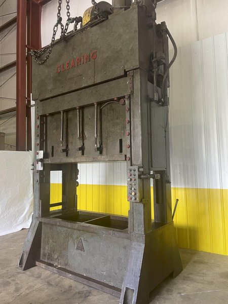 200 TON CLEARING MODEL S2-200-72-36 STRAIGHT SIDE SSDC STAMPING PRESS, 12" STROKE: STOCK #12979