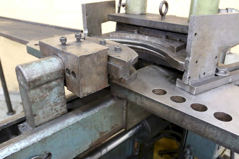 RICHARDS MODEL #MUB001 HYDRAULIC BENDER; STOCK #68712