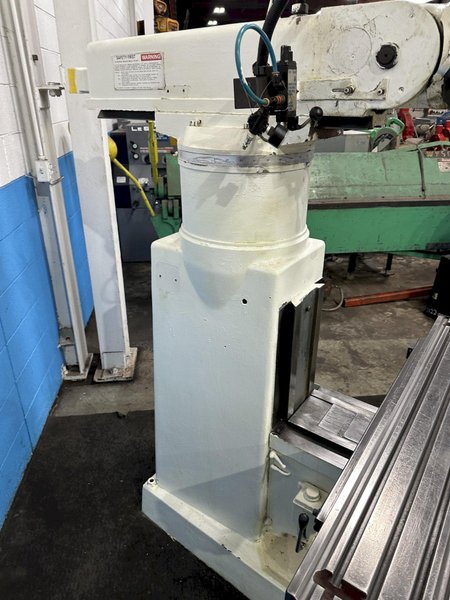 2HP BRIDGEPORT MANUAL MILL WITH DRO: STOCK #77459