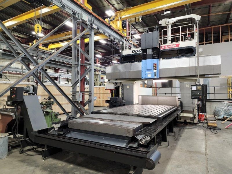2009 DOOSAN DCM 2740 Gantry Machining Center - 5-Axis, FANUC 18I-MB Controls