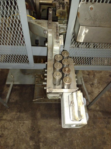 US BAIRD MODEL #RWI WIRE FORMING FOURSLIDE MACHINE: YOBRO #24440