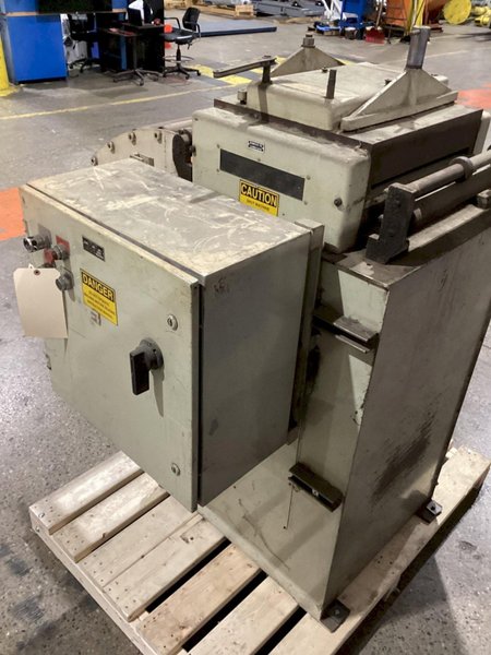 COOPER WEYMOUTH PETERSON 18B COIL STRAIGHTENER 18IN 0.093IN USED