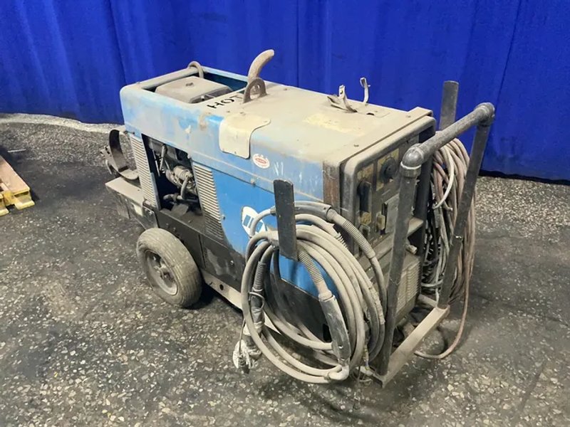 Miller 250 Amp Welder - Bobcat 250