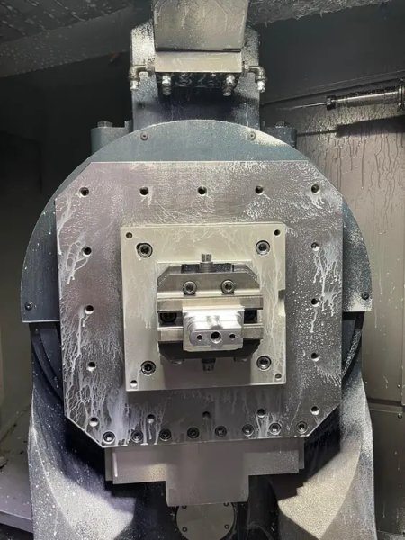 2017 MAKINO A61NX-5E | Machining Centers, Horizontal, (5-Axis or More)