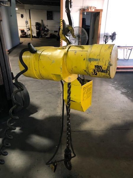 1 TON BUDGIT ELECTRIC CHAIN HOIST