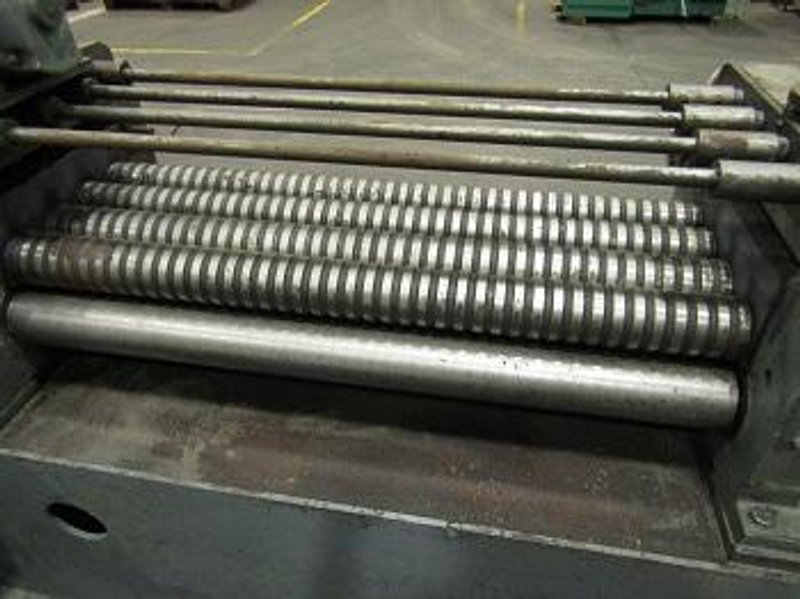 52" 9 ROLL TORRINGTON #1010 STRAIGHTENER