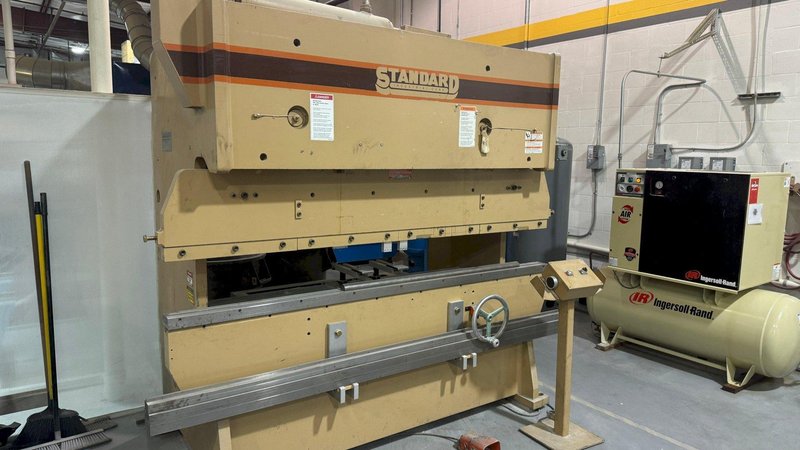 2001 Standard Industrial AB100-8 Hydraulic Press Brake (#5653)