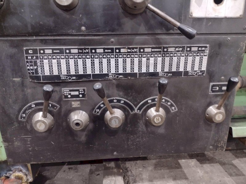 42" X 288" TOS CELAKOVICE MODEL #SU100 ENGINE LATHE WITH 4-1/8" HOLE AND METRIC THREADING: STOCK 15151
