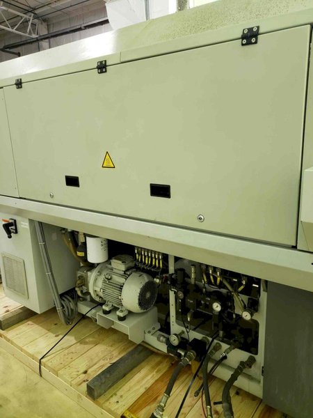 Magplastic SSB02 PET Bottle Blow Moulding Machine, 2008