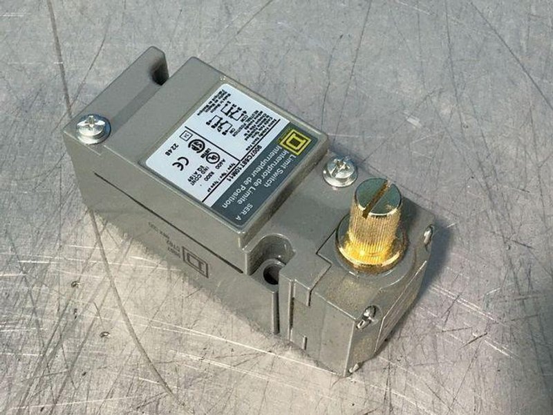Square D Limit Switches - 9007c68t10m11