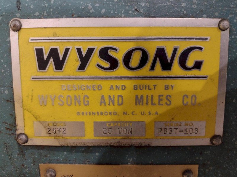 25 TON X 6' WYSONG MODEL #2572 MECHANICAL PRESS BRAKE: STOCK #23464