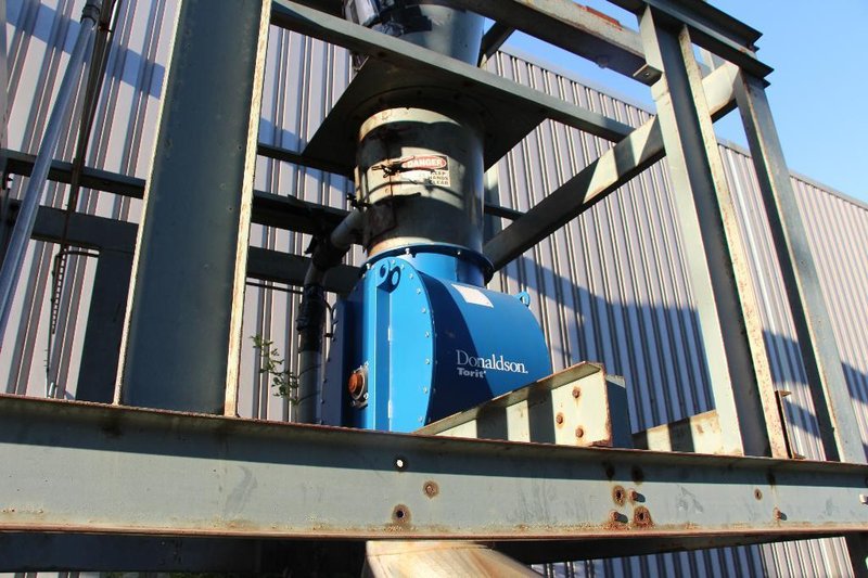 15 HP MARATHON BALER &amp; CHIP COLLECTION SYSTEM: STOCK #61739