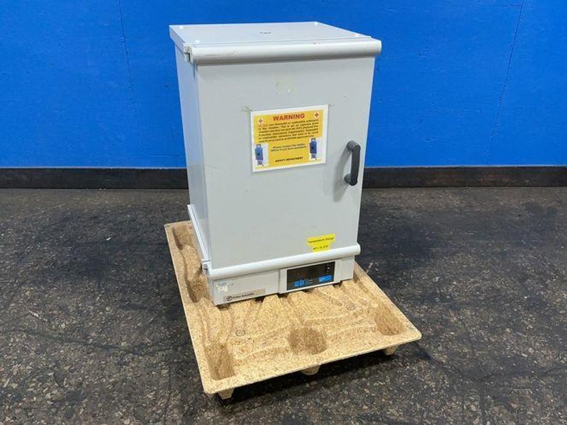 Fisher Scientific 18" X 17" X 27" Isotemp Electric Oven - 750f