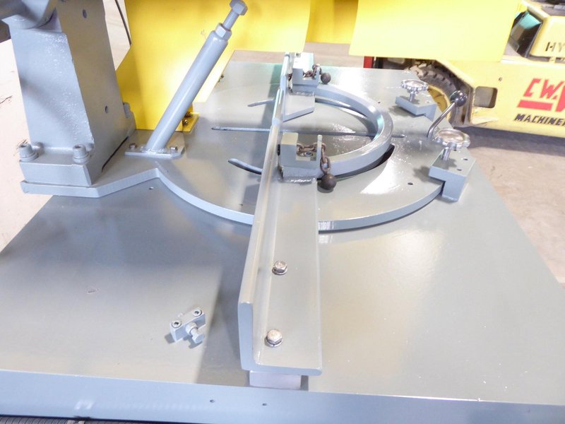 20"/22" Kalamazoo Abrasive Saw KM20-22, Double Miter, Air Vise, 20 HP, 4" Solids