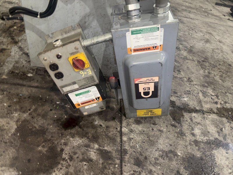 ACME 3 PHASE ELECTRICAL TRANSFORMER &amp; DISCONNECT: YOBRO #24140