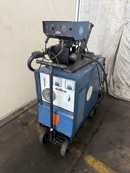 MILLER CP-300 CONSTANT POTENTIAL DC ARC WELDING POWER SOURCE. STOCK # 0430426