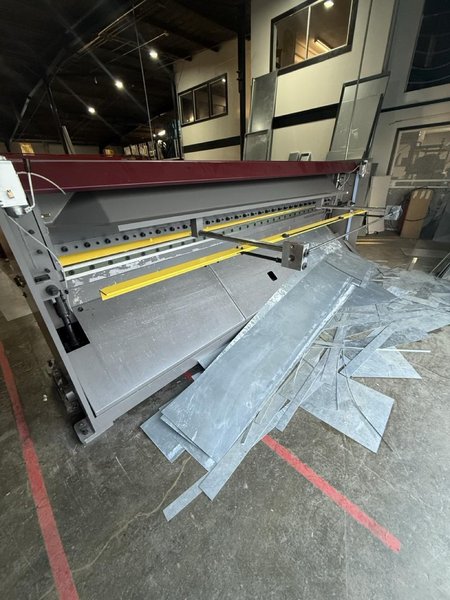 14 ga. X 12′ GMC HS-1214M Hydraulic Shear, 2025 – less than 100 hours use