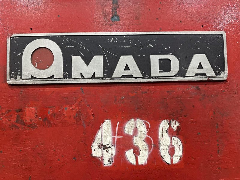 80 TON x 8' AMADA MODEL #RG-80 HYDRAULIC PRESS BRAKE NC9-EX CONTROL: STOCK #19753