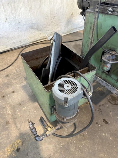 10" X 30" DOALL MODEL HL-1030 HYDRAULIC SURFACE GRINDER. STOCK # 1111525.