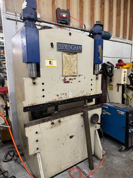 33 Ton x 4′ Birmingham HB-3350 Hydraulic Press Brake, 2004