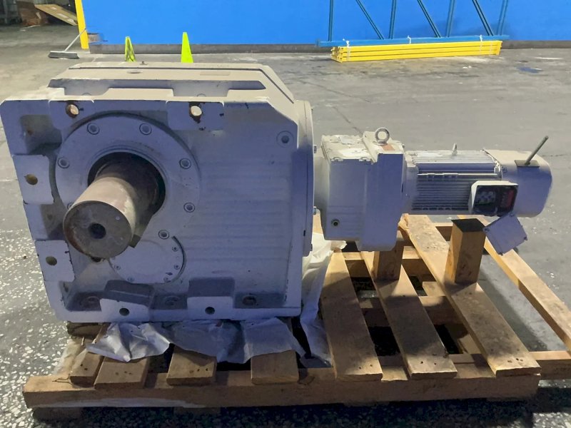 Sew-eurodrive 7.5 Hp Gear Drive