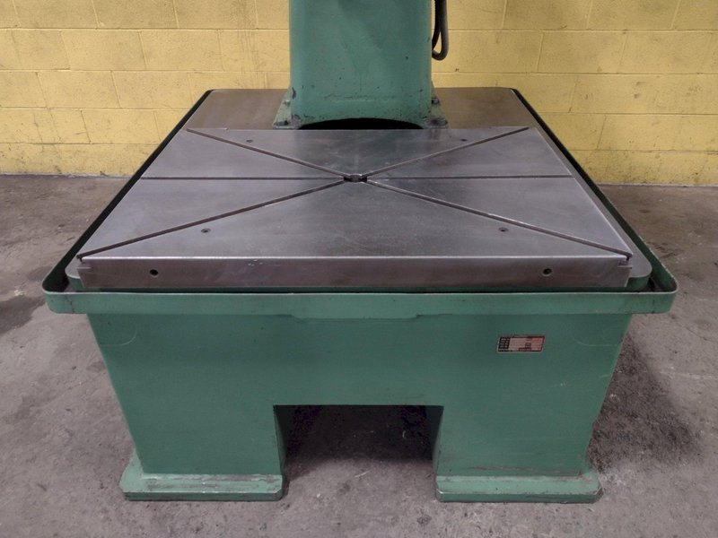 28" CLEEREMAN SINGLE SPINDLE DRILL PRESS: STOCK 17375